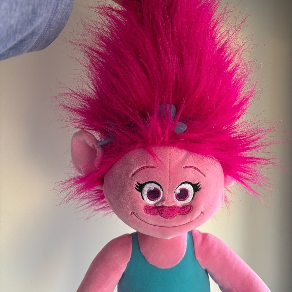 Queen Poppy Trolls Movie BAB Dreamworks Build a Bear. - Picture 3 of 6